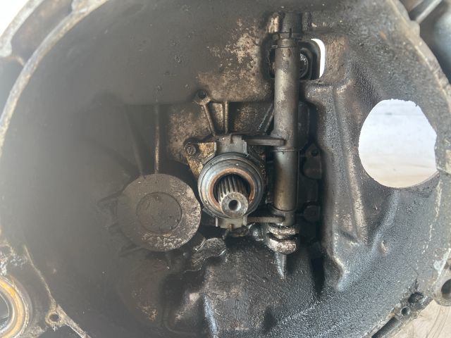 bontott LADA 112 Váltó (Mechanikus)