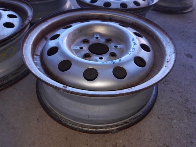 bontott LADA 112 Acélfelni Szett Gumival