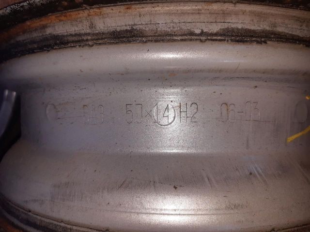 bontott LADA 112 Acélfelni Szett Gumival