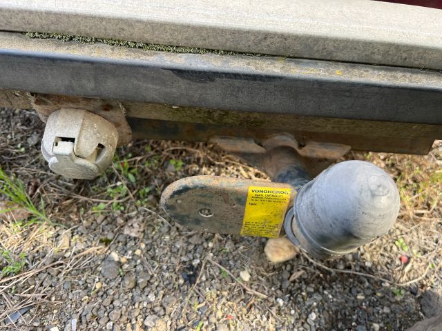 bontott LADA 1200-1500 Vonóhorog