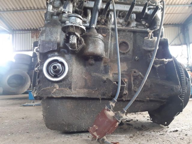 bontott LADA 1200-1600 Motor (Fűzött blokk hengerfejjel)