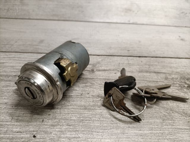 bontott LADA 1200-1600 Gyújtáskapcsoló