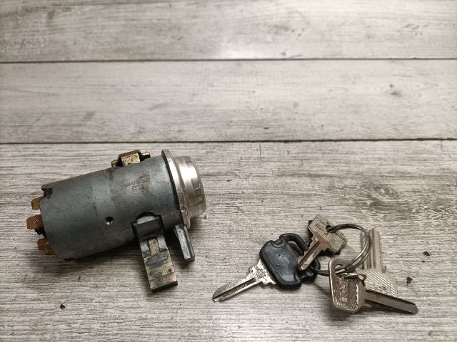 bontott LADA 1200-1600 Gyújtáskapcsoló