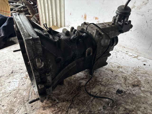 bontott LADA 1200-1600 Váltó (Mechanikus)