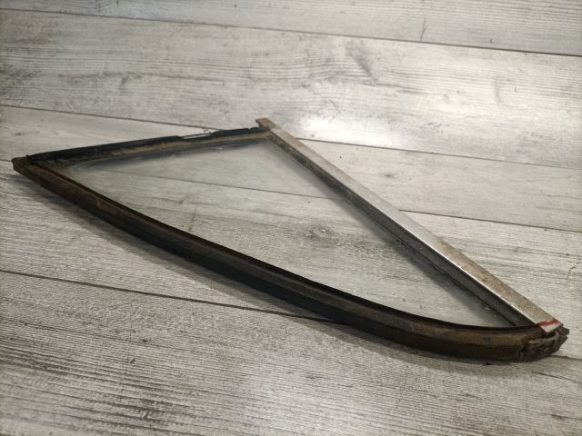 bontott LADA 1200-1600 Bal hátsó Fixüveg (Ajtóban)