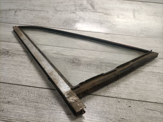 bontott LADA 1200-1600 Bal hátsó Fixüveg (Ajtóban)