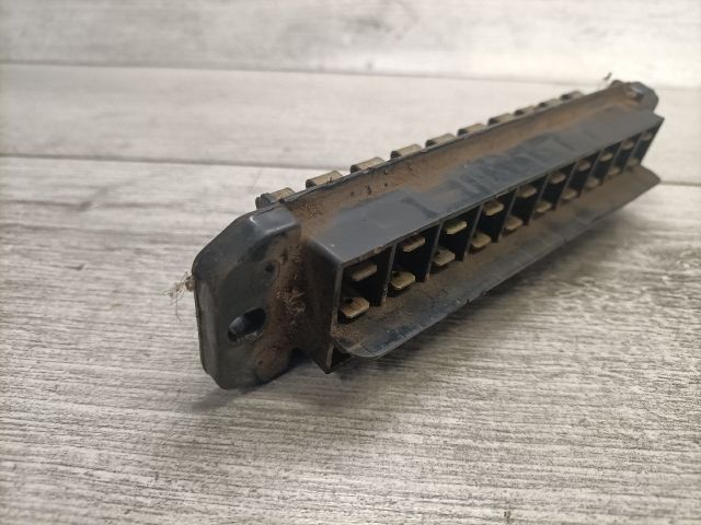 bontott LADA 1200-1600 Biztosítéktábla Utastér