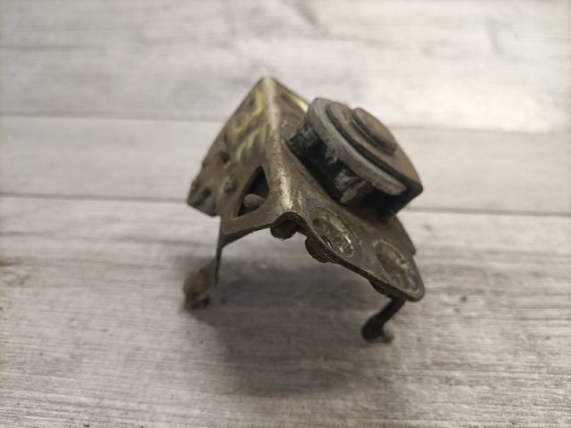 bontott LADA 1200-1600 Jobb első Ajtózár