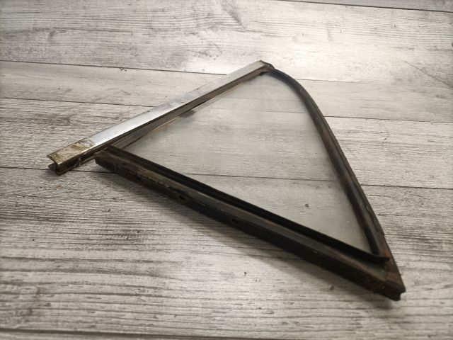 bontott LADA 1200-1600 Jobb hátsó Fixüveg (Ajtóban)