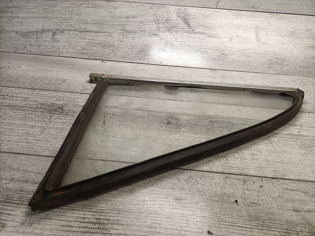 bontott LADA 1200-1600 Jobb hátsó Fixüveg (Ajtóban)