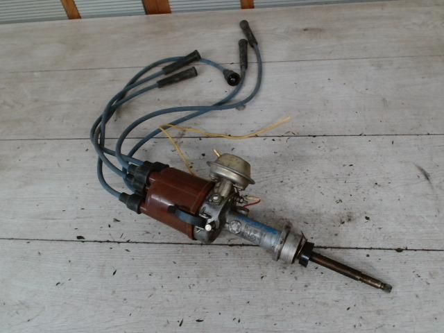 bontott LADA 2104 Gyújtáselosztó és Gyertya Kábel