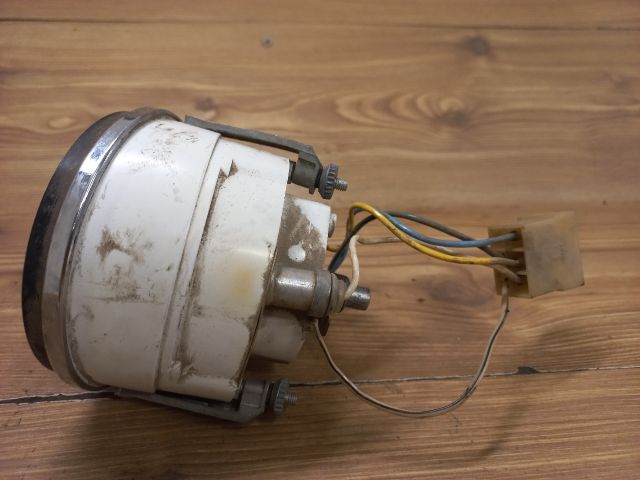 bontott LADA 2104 Kilométeróra