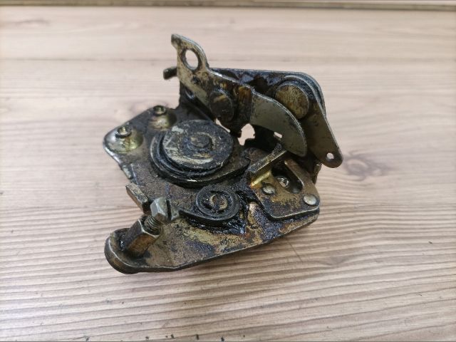 bontott LADA 2104 Jobb hátsó Ajtózár