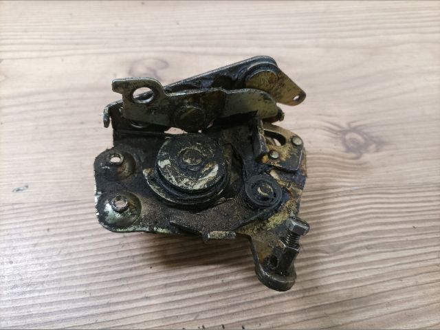 bontott LADA 2104 Jobb hátsó Ajtózár