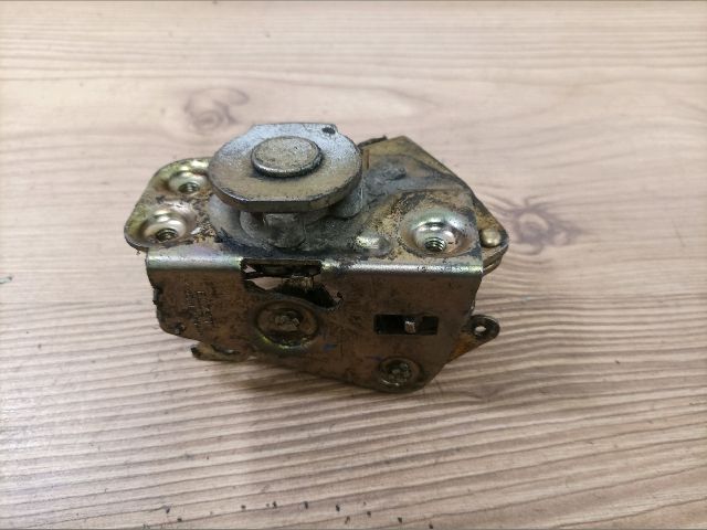 bontott LADA 2104 Jobb hátsó Ajtózár