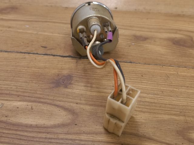 bontott LADA 2104 Óra (Időmérő)