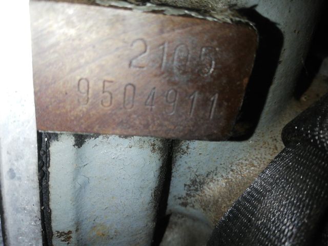 bontott LADA 2105 Motor (Fűzött blokk hengerfejjel)