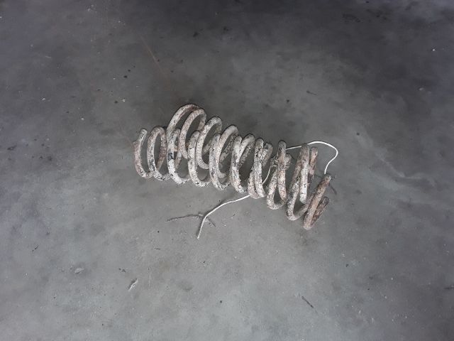 bontott LADA 2105 Első Rugó Pár