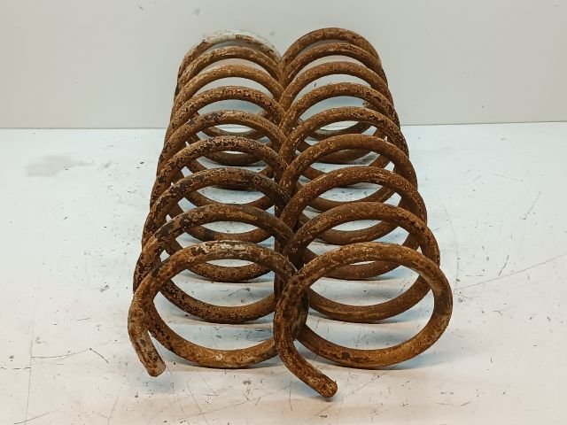 bontott LADA 2105 Hátsó Rugó Pár