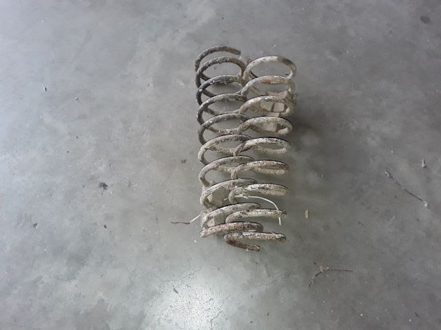 bontott LADA 2105 Hátsó Rugó Pár