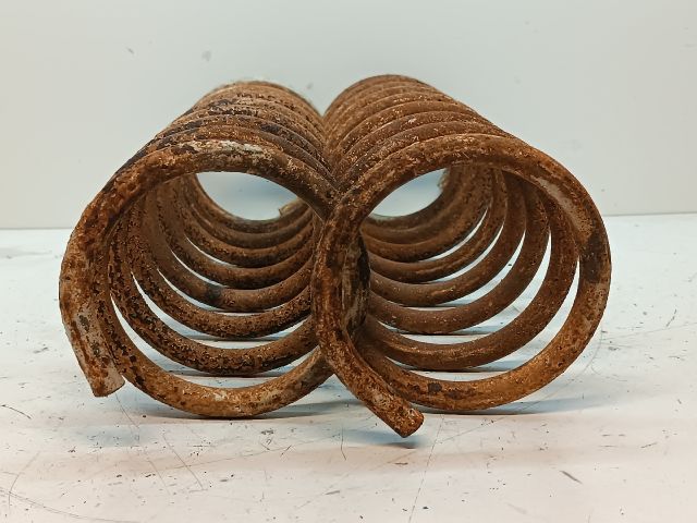 bontott LADA 2105 Hátsó Rugó Pár