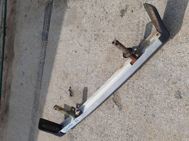 bontott LADA 2105 Hátsó Lökhárító (Üresen)