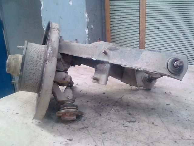 bontott LADA 2107 Bal első Csonkállvány Kerékaggyal