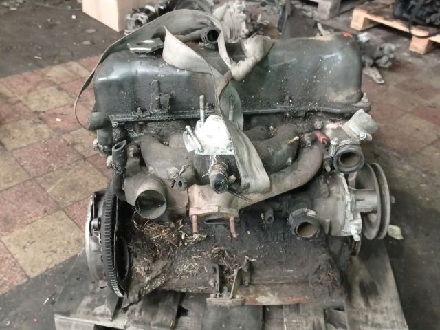 bontott LADA 2107 Motor (Fűzött blokk hengerfejjel)