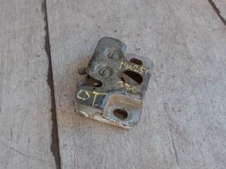 bontott LADA 2107 Csomagtérajtó Zárszerkezet