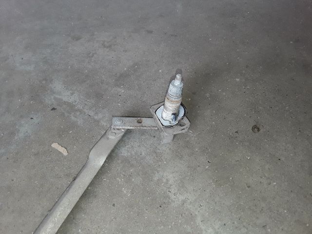 bontott LADA 2107 Első Ablaktörlő Szerkezet Motorral