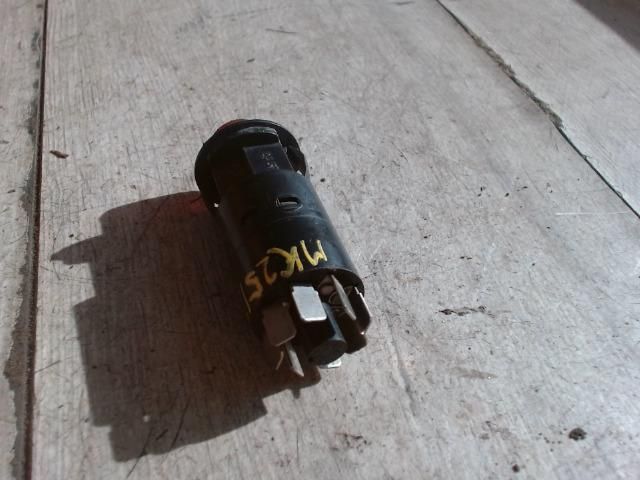 bontott LADA 2107 Vészvillogó Kapcsoló