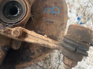 bontott LADA NIVA Bal első Kerékagy