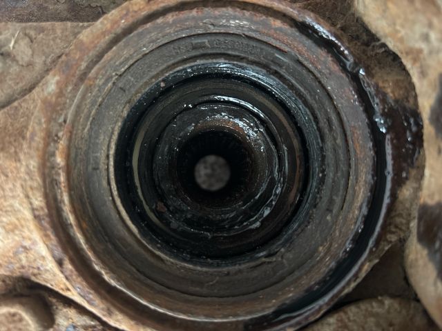 bontott LADA NIVA Bal első Kerékagy