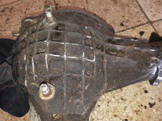 bontott LADA NIVA Differenciálmű Tartó Bak