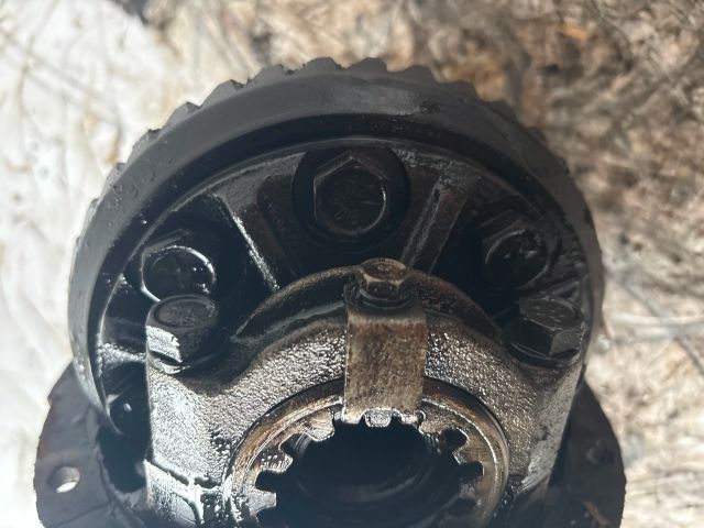 bontott LADA NIVA Hátsó Differenciálmű