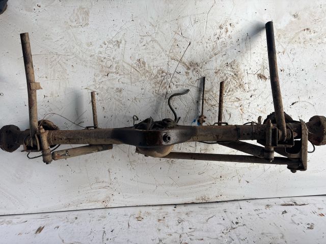 bontott LADA NIVA Hátsó Híd (Dobfékes)