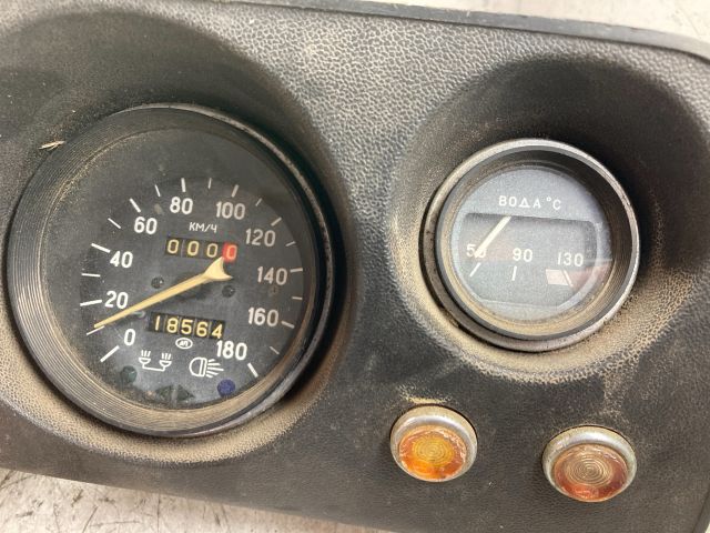 bontott LADA NIVA Kilométeróra