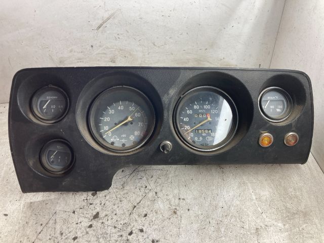 bontott LADA NIVA Kilométeróra