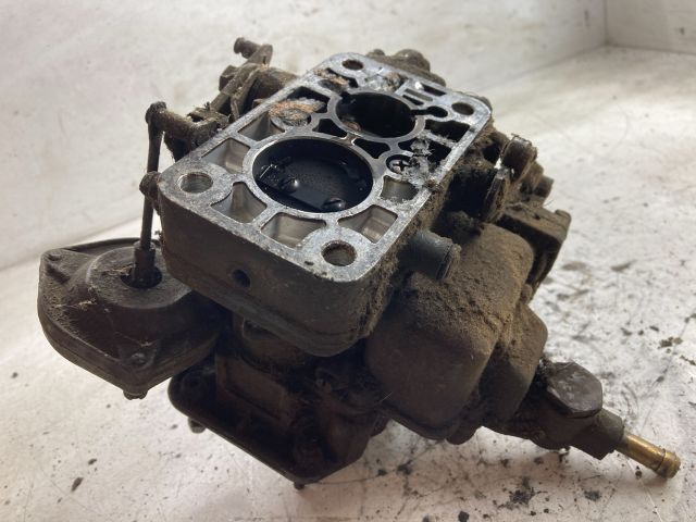 bontott LADA NIVA Központi Injektor