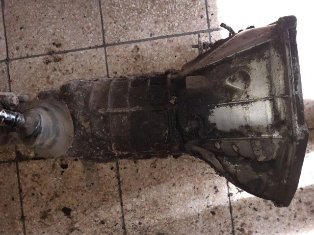 bontott LADA NIVA Váltó (Mechanikus)