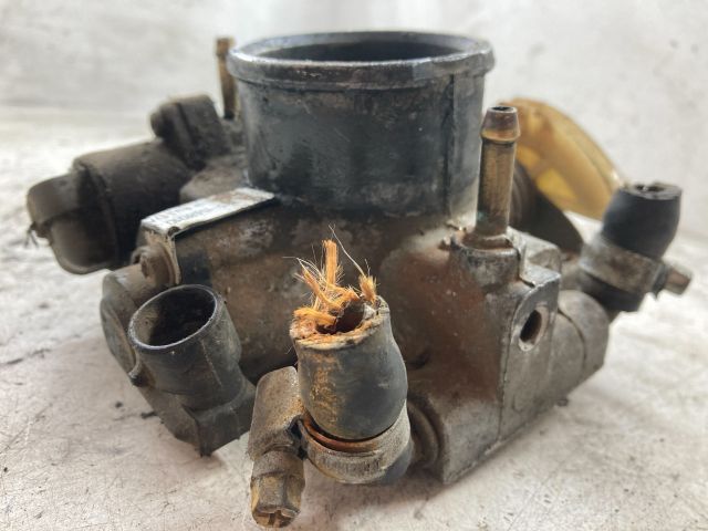 bontott LADA NIVA Fojtószelep (Mechanikus)