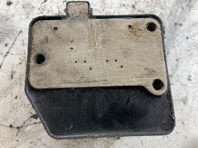 bontott LADA NIVA Gyújtótrafó