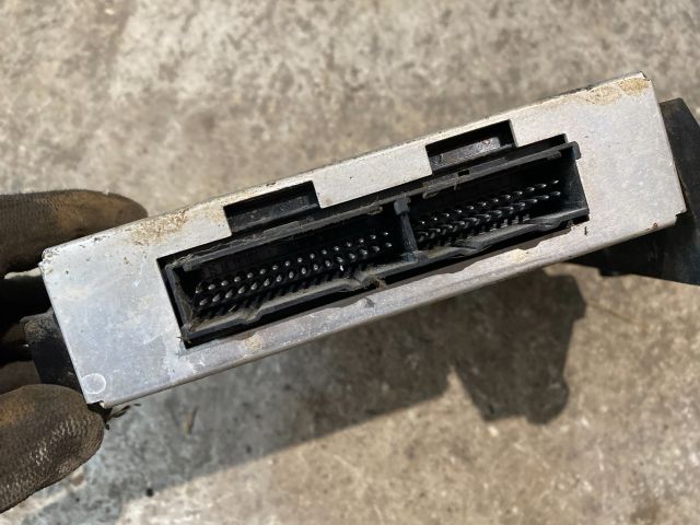 bontott LADA NIVA Motorvezérlő