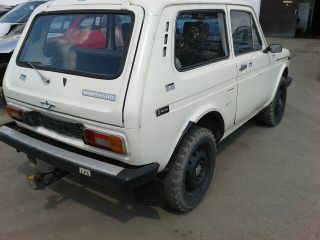 bontott LADA NIVA Bal A Oszlop