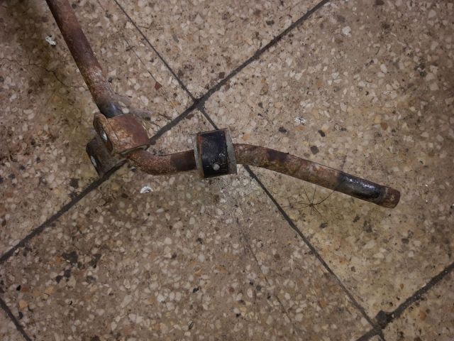 bontott LADA NIVA Első Vízszintes Stabilizátor Rúd