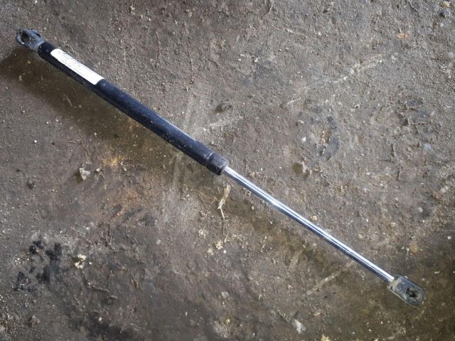 bontott LADA NIVA Gázrugós Kitámasztó Teleszkóp Pár Csomagtérajtó