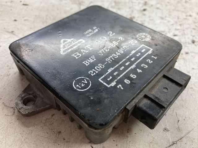 bontott LADA NIVA Gyújtó Elektronika