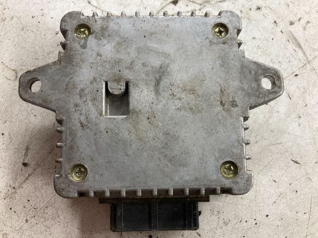 bontott LADA NIVA Gyújtó Elektronika