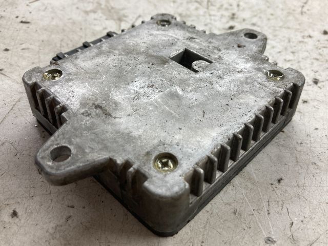 bontott LADA NIVA Gyújtó Elektronika