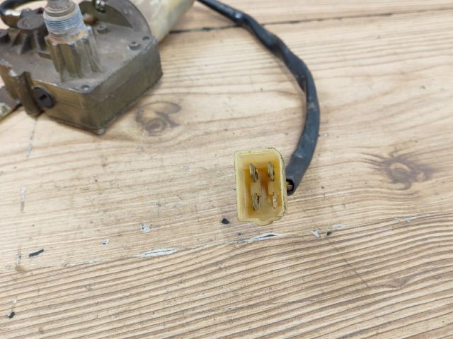 bontott LADA NIVA Hátsó Ablaktörlő Motor